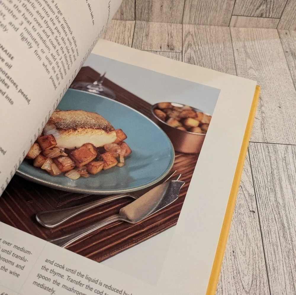's Entertaining Cookbook with Cream Cover Daniel's Dish